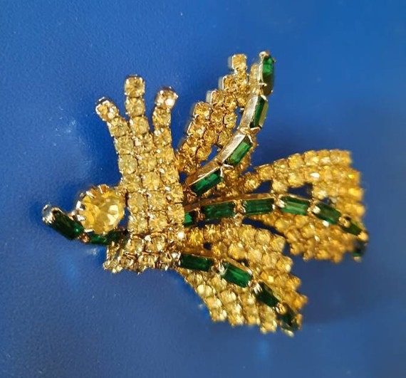 Genuine Vintage Weiss Rhinestone Brooch - image 3