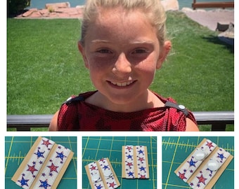 Red & Blue Star Sleeve Clips: Elastic T-Shirt Ties