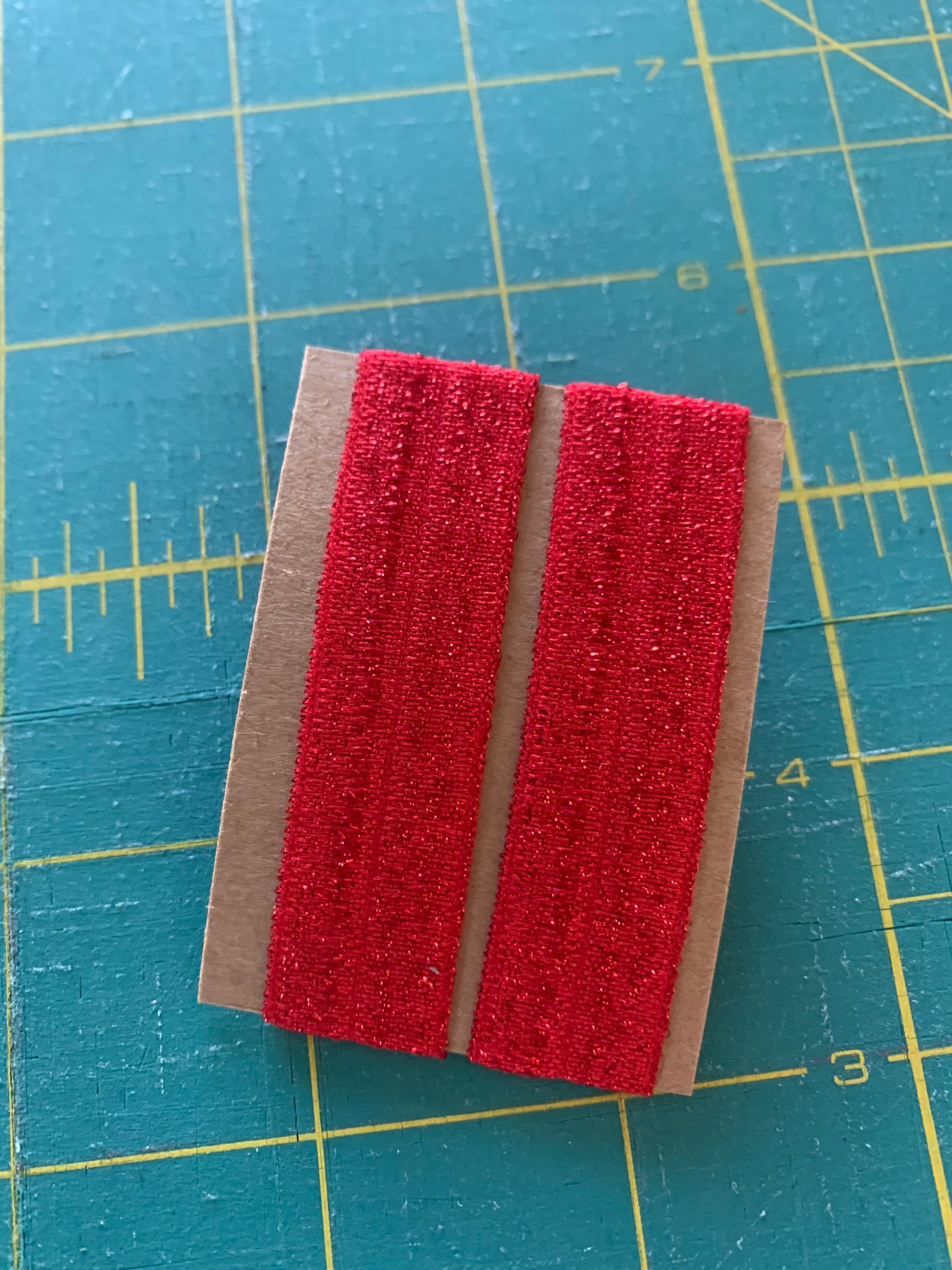 Sleeve clips, Sleeve bands, Tshirt bands, Tshirt clips, sleeve ties