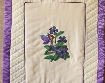 Berceau brodé, poussette ou couverture pour tout-petits, avec motif de fleur de fée pervenche, lavable.