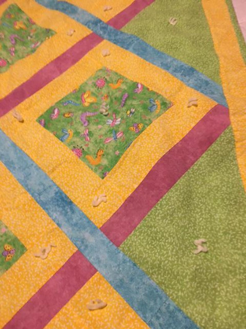 Scattered Patchwork Handmade Patchwork Quilt With Caterpillers and Butterflies Pattern ...