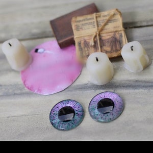 ADORATION - Blythe/Pullip/FURBY/MIDDIE Eyechips by Starrytale Dolls