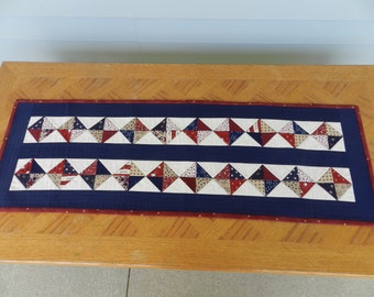 Americana table runner, patroitic table runner, country table runner, Americana wall hanging, Americana table mat, Item #440