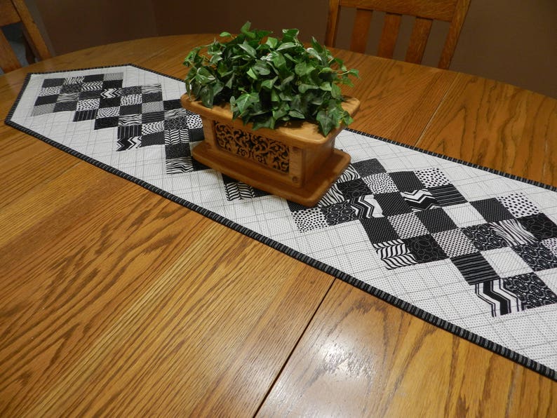 Black and White Table Runner Geometric Table Runner Modern Etsy
