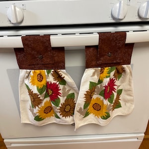 Sunflower hanging towels, fall hanging towels, autumn hanging towel, kitchen hand towel, kitchen hanging towel, oven door towel Item #421