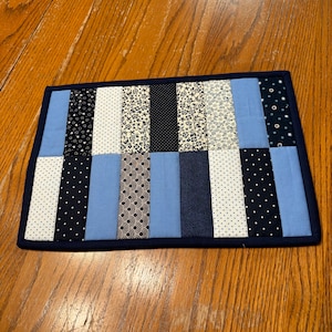 Casserole mat, big hot pad, oversized pot holder, quilted trivet, table protector, quilted hot pad, blue table mat, Item #875