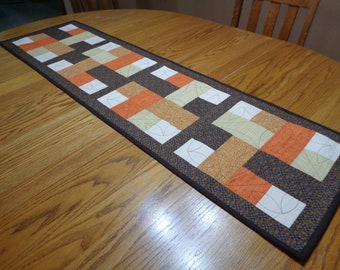 Fall table runner, Thanksgiving table runner, Autumn table runner, Harvest table runner, Fall table quilt, Quilted table runner  Item #549