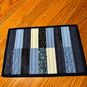 Casserole Mat, big hot pad, oversized pot holder, quilted trivet, quilted casserole mat, table protector, blue casserole mat, Item #872