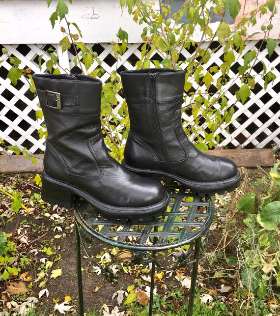 womens boots size 8.5