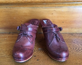 Vtg Brown Leather Clogs Size 7B Free Shipping