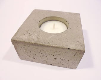 Tea light holder made of concrete, in minimalistic, brutalist style, for indoor, outdoor and garden use. 8 x 8 x 4 cm