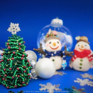 Christmas Tree Ornament PDF Pattern image 1