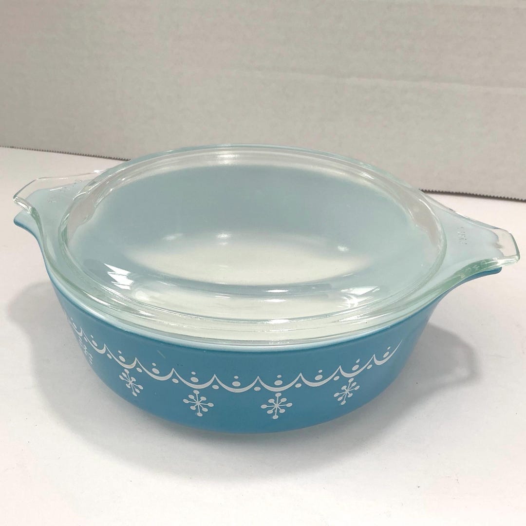 Pyrex Snowflake Collection Vintage Pyrex Snowflake and Garland Covered Dish One Pint - Etsy