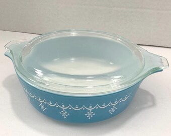 Vintage Pyrex Snowflake and Garland Covered Dish One Pint