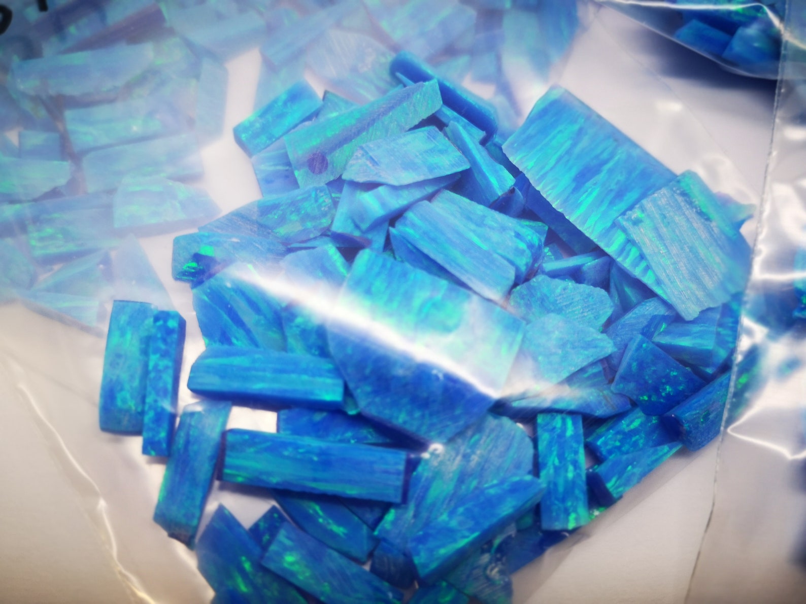 No.5a 100ct Blue Crushed Opal / Synthetic Opal/ Inlay Material