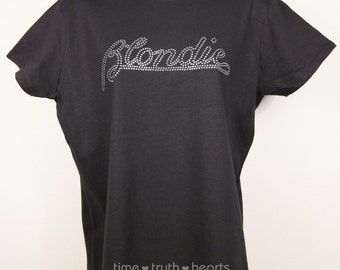 Blondie-Logo (11 "x 3,5") in brillantem klaren oder roten Strassstein-T-Shirt, Tank Top oder Hoodie - ** kostenloser Versand in den USA **