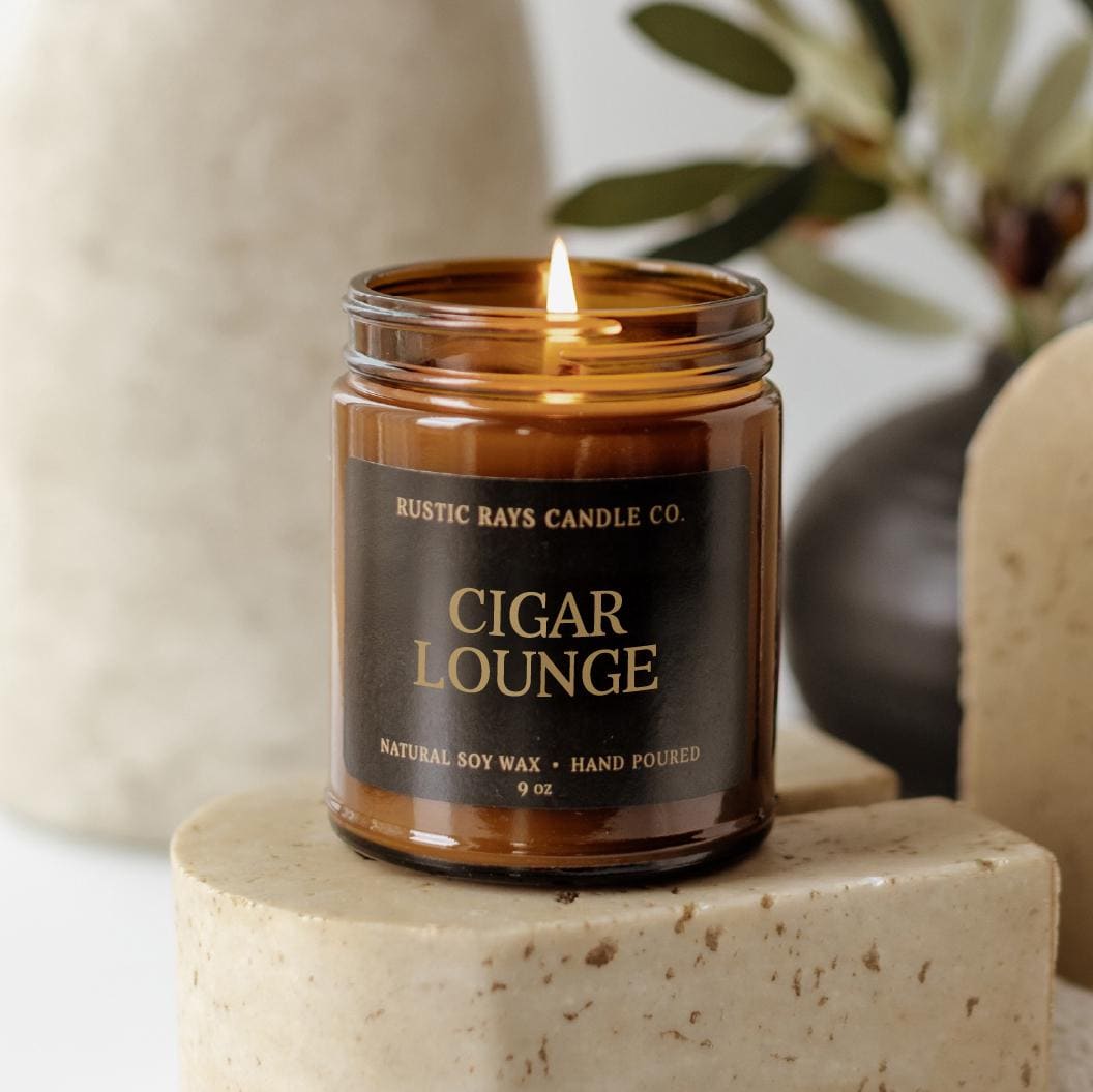 Cigar Lounge Candle - Bougie 100 % soja - Mèche de coton - Sans phtalate - Bougie ambrée de 9 oz