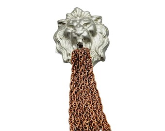 Vintage 80's Lion Door Knocker Tassel Brooch (A1108)