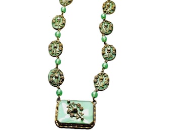 Amazing Vintage Czech Glass Pendant Necklace (A1492)
