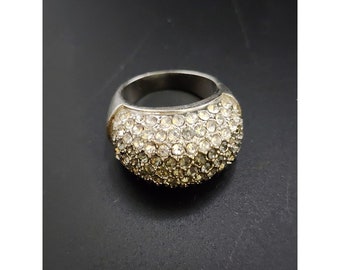 Vintage Silvertone Rhinestone Ring Size 8 (A6299)