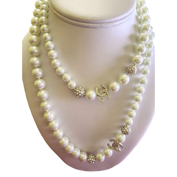 Authentic chanel pearl necklace deals