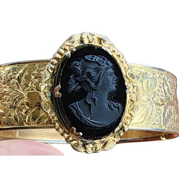 Vintage Embossed Glass Cameo Bangle Bracelet (A41… - image 4