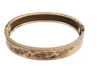 Vintage Signed Carl ART 1/20 12KT Gold Filled Embossed Bangle Bracelet (GFBWC-4)