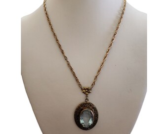 Vintage Beautiful Fancy Floral Setting Faceted Glass Pendant Necklace (A3716)