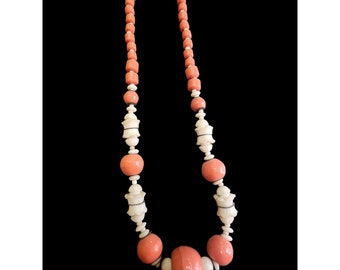 Beautiful Vintage Czechoslovakia Glass Necklace (A4652)
