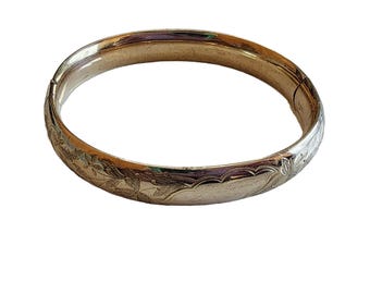 Antique Signed D & C Gold Filled Bangle Bracelet (A1806)