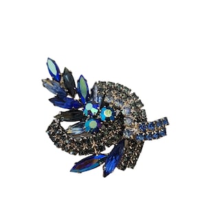 Vintage Unsigned Blingy Rhinestone Brooch (A3556)