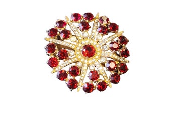 Wonderful Vintage Glass & Paste Dress Clip (A2916)