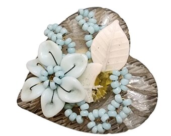 Vintage Acrylic & Glass Early Wired Heart Brooch (A2820)