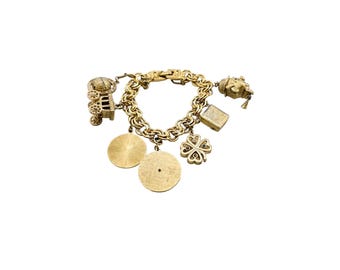 Vintage Rare Monet w/ Articulating Charm Bracelet (A8031)
