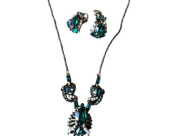 Signed Hollycraft 1953 Green Rhinestone Necklace and Earrings Set (A5796)