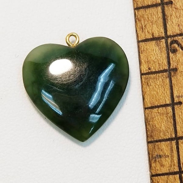 Vintage jade semi precious heart charm