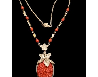 Antique Molded Floral Glass Pendant Necklace (A4877)