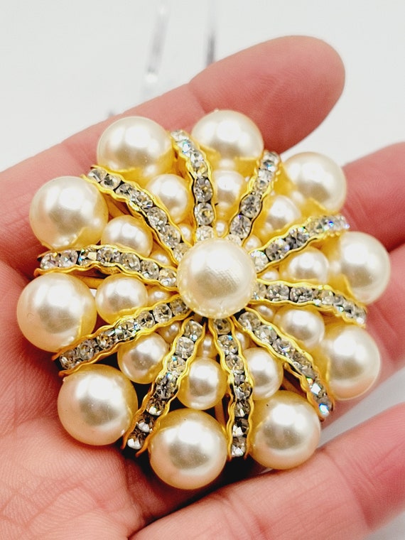 Unsigned Vintage Faux Pearl & Rhinestone Large Br… - image 1
