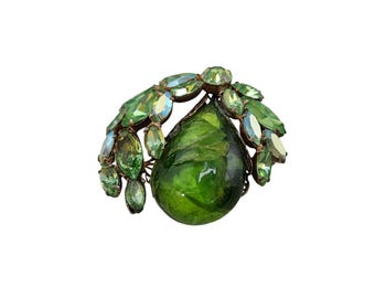 Beautiful Kelly Green Glass and Rhinestone Regency Signed Brooch (A5747)