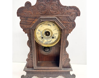 Antique Ornate Oak Clock Company Waterbury Conn. USA Gingerbread Clock Case