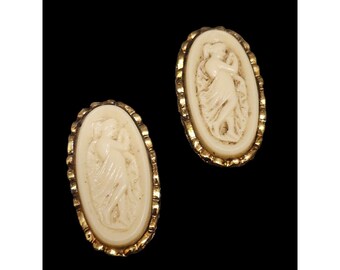 Vintage Resin Molded Lady Clip Earrings (A3998)