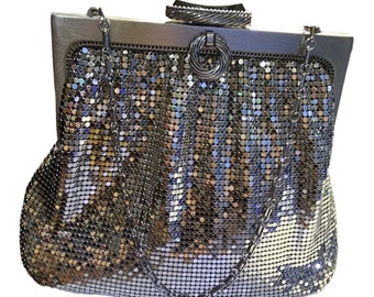Vintage Whiting & Davis Mesh Bag Glass Closure #2982 (A4212)