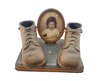 Vintage Bronzed Baby Shoes And Picture (A6374)
