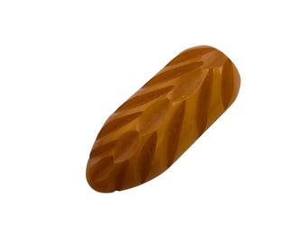 Vintage Carved Bakelite Dress Clip (A9198)