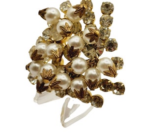 Vintage Unsigned Blingy Cha Cha Brooch (A647)