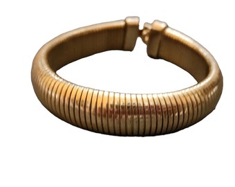Vintage 80s Gold Tone Coil Bracelet (A4610)
