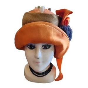 Fabulous Vintage 70&#39;s Mod Porcelain Lady Pin Cushion (A1767)