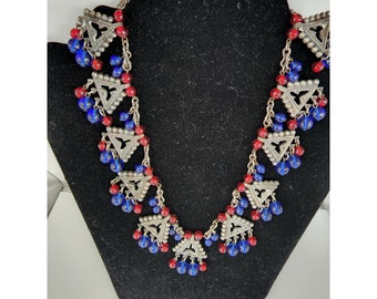 Vintage Glass Dangling Bib Necklace (A614)