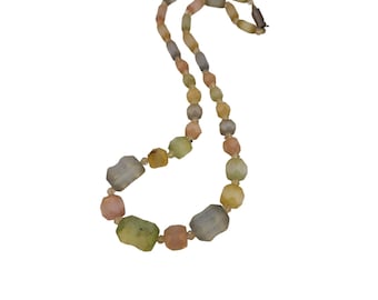 Vintage Czechoslovakian Textured Ribbed Satin Glass Necklace (A5780)