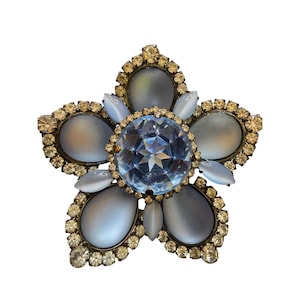 Fantastische dimensionale NOS VRBA-bloembroche van glas en strass (A8739)